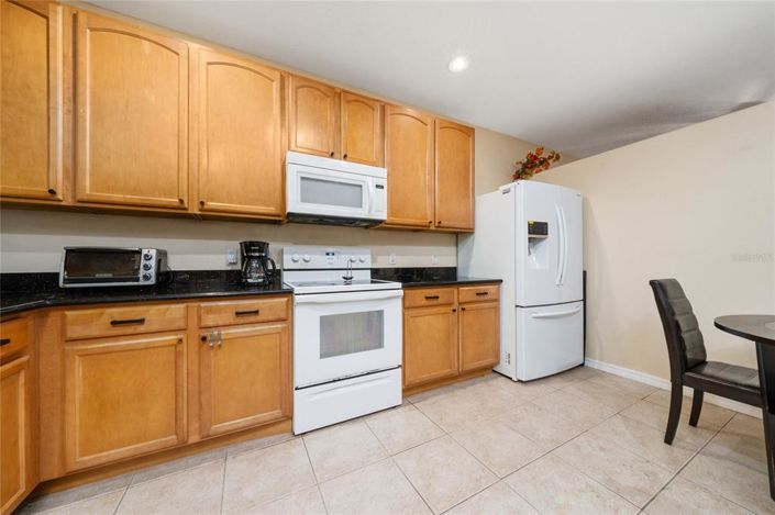 Image No.13-4 Bed House for sale