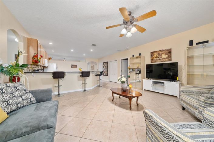 Image No.16-4 Bed House for sale