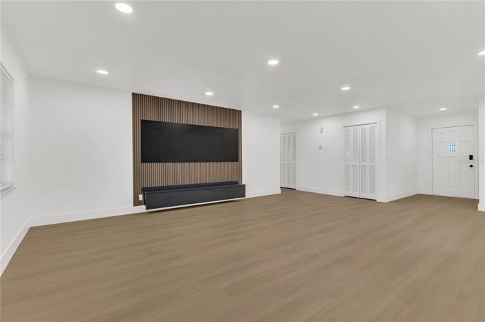 Image No.16-4 Bed House for sale