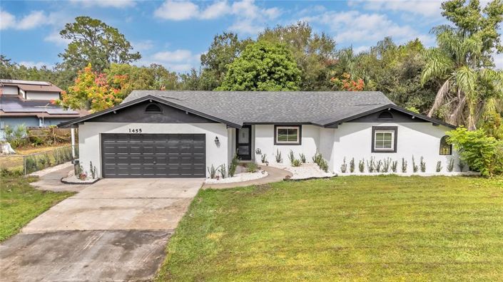 Image No.2-4 Bed House for sale