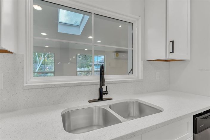 Image No.27-4 Bed House for sale