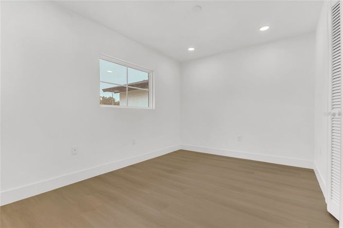 Image No.41-4 Bed House for sale