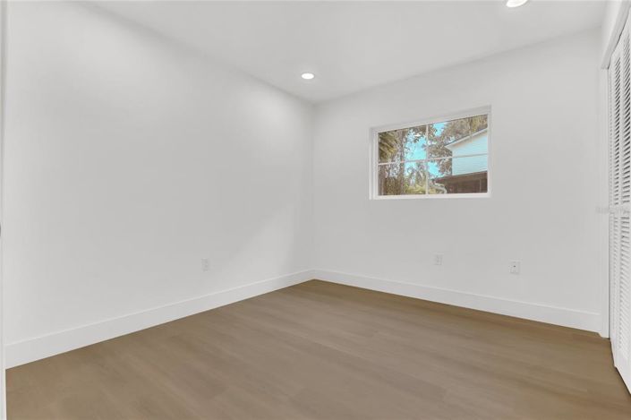 Image No.42-4 Bed House for sale