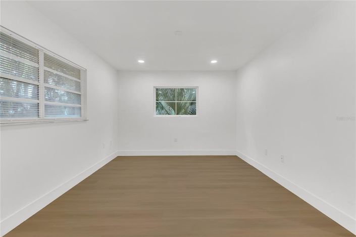 Image No.46-4 Bed House for sale