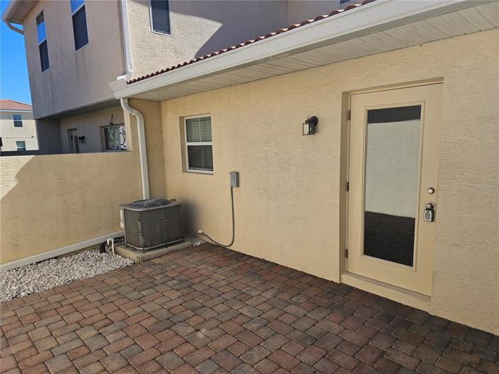 Image No.21-3 Bed Townhouse for sale