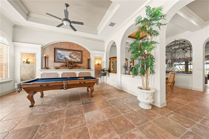 Image No.16-5 Bed House for sale