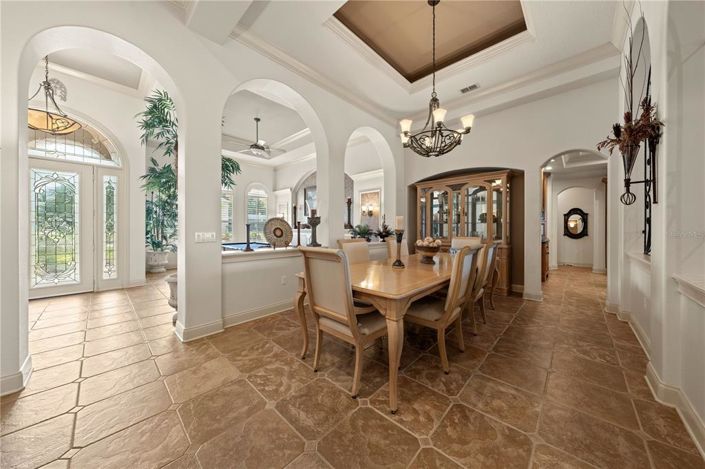 Image No.18-5 Bed House for sale