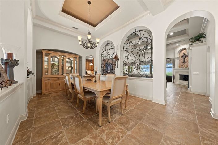 Image No.19-5 Bed House for sale