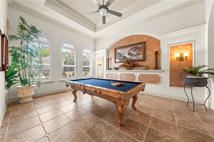 Image No.3-5 Bed House for sale