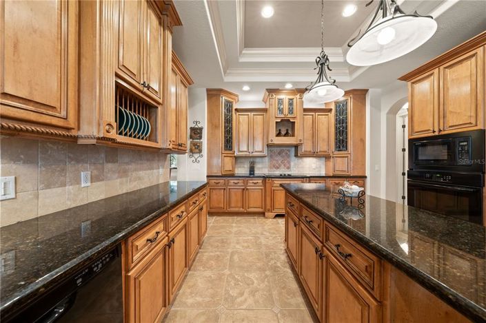 Image No.30-5 Bed House for sale