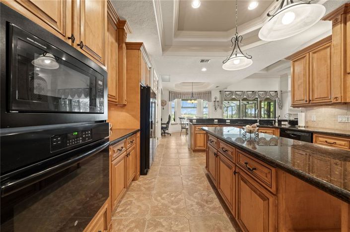 Image No.31-5 Bed House for sale