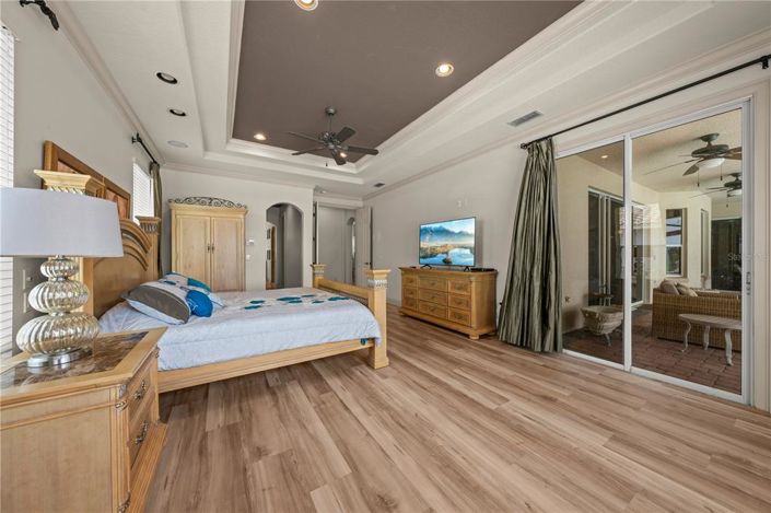 Image No.41-5 Bed House for sale