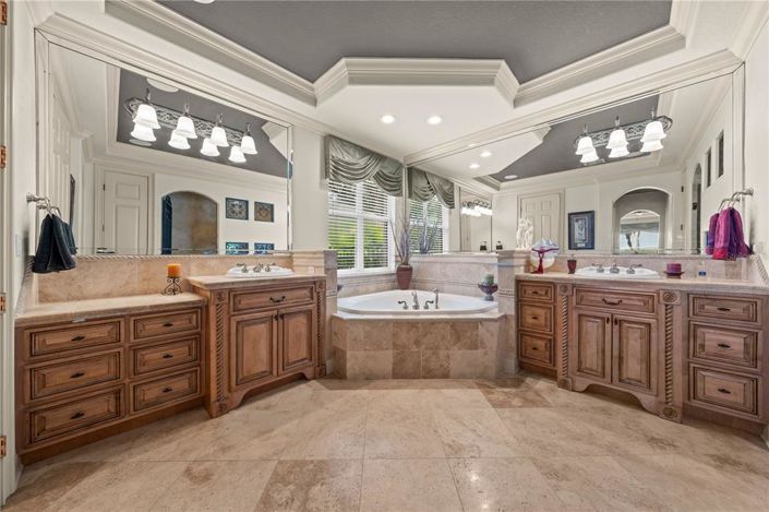 Image No.44-5 Bed House for sale