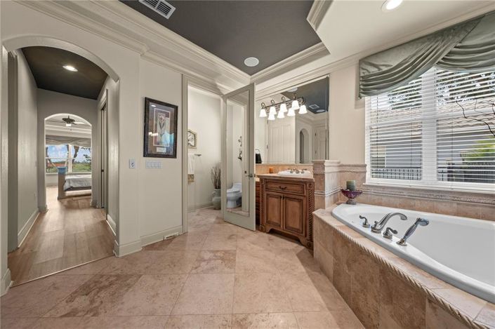 Image No.45-5 Bed House for sale