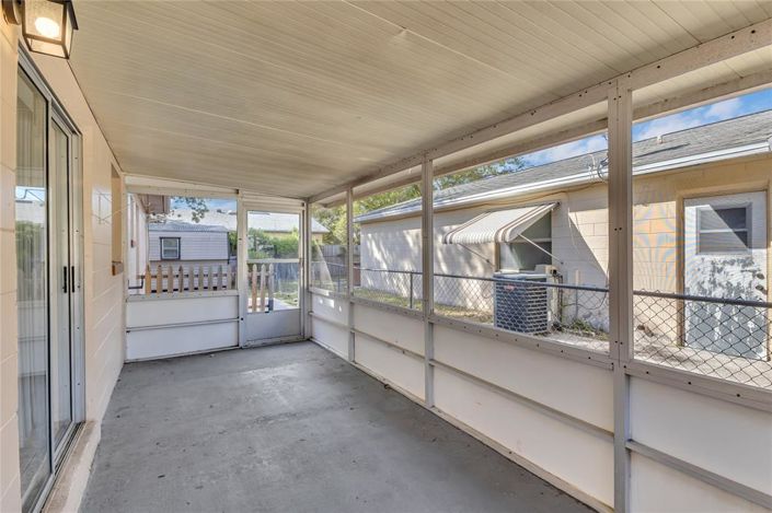 Image No.10-4 Bed House for sale