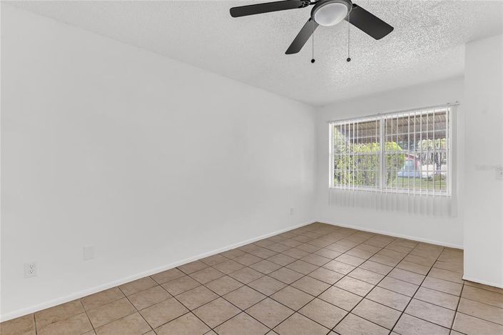 Image No.14-4 Bed House for sale