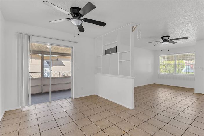 Image No.16-4 Bed House for sale