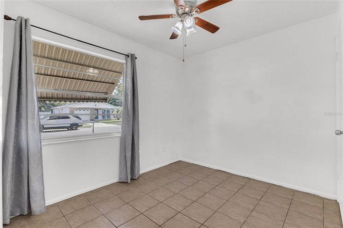 Image No.19-4 Bed House for sale