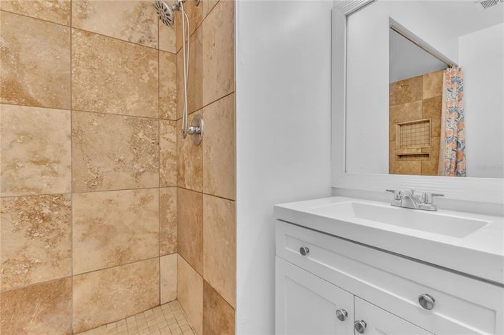 Image No.29-4 Bed House for sale