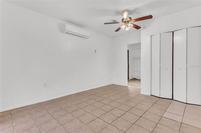 Image No.30-4 Bed House for sale