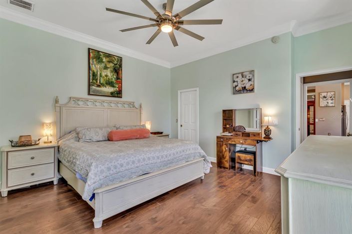 Image No.27-4 Bed House for sale