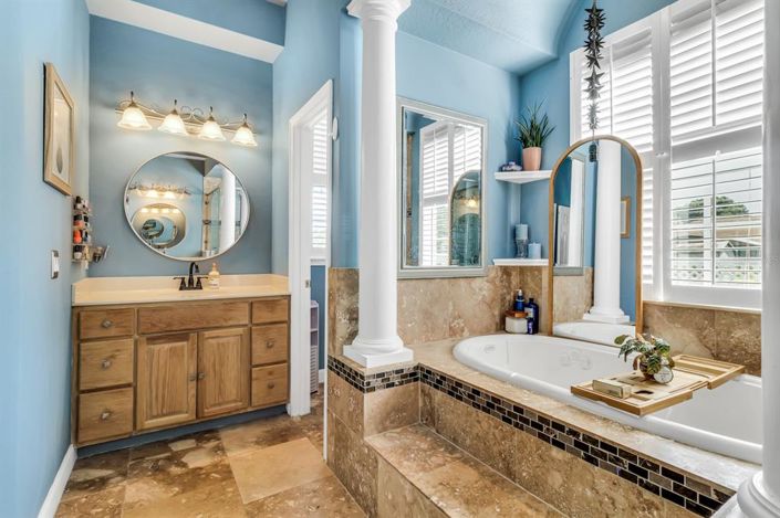 Image No.32-4 Bed House for sale