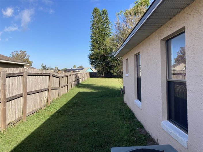 Image No.12-3 Bed House for sale