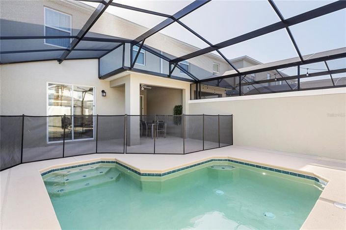 Image No.18-4 Bed Townhouse for sale