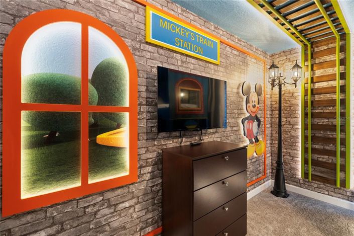 Image No.26-4 Bed Townhouse for sale