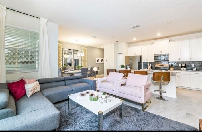 Image No.2-Maison de ville de 4 chambres à vendre à Saint John