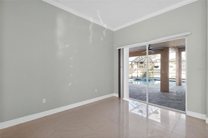 Image No.9-5 Bed House for sale