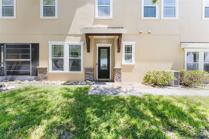 Image No.30-4 Bed Townhouse for sale