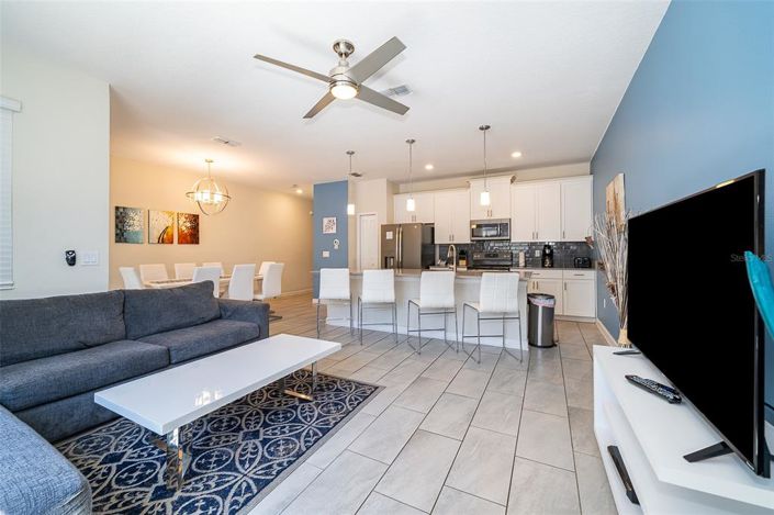 Image No.14-4 Bed Townhouse for sale