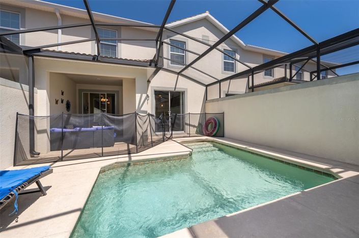 Image No.17-4 Bed Townhouse for sale