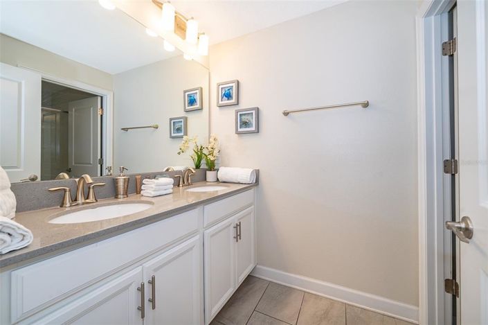 Image No.24-4 Bed Townhouse for sale