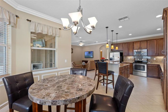 Image No.15-4 Bed House for sale