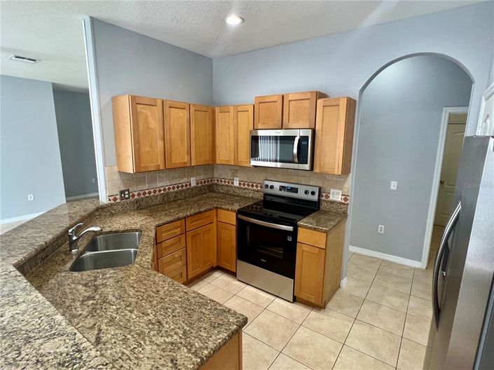 Image No.17-5 Bed House for sale