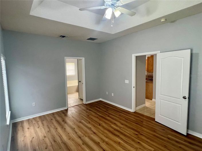 Image No.19-5 Bed House for sale