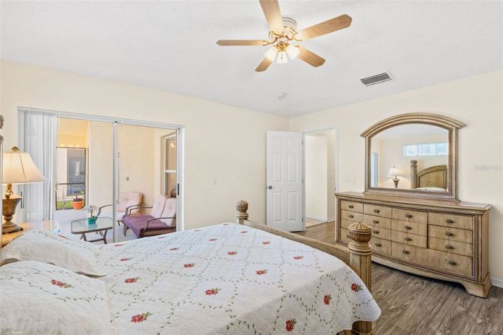 Image No.19-4 Bed House for sale