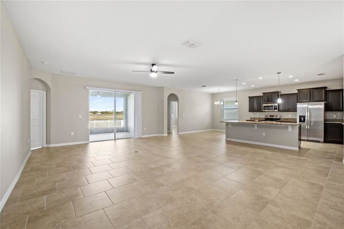 Image No.12-4 Bed House for sale