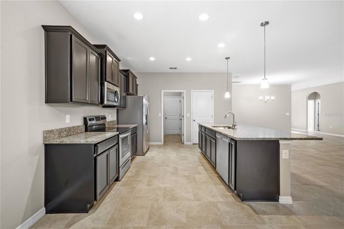 Image No.13-4 Bed House for sale