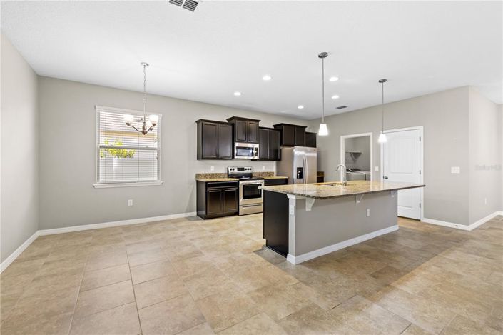 Image No.14-4 Bed House for sale