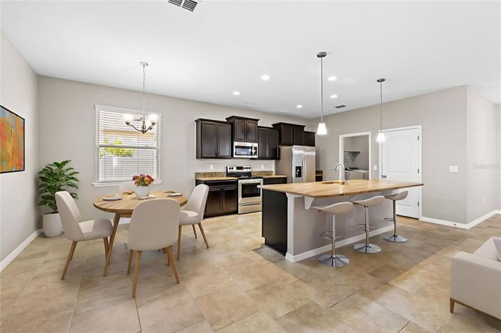 Image No.5-4 Bed House for sale