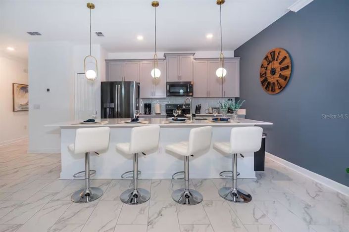 Image No.14-4 Bed Townhouse for sale