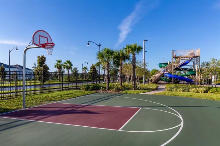 Image No.35-4 Bed Townhouse for sale