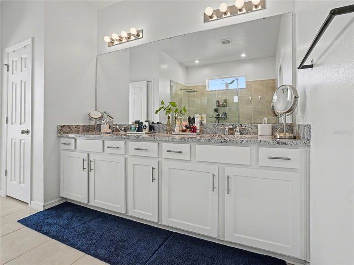 Image No.20-4 Bed House for sale