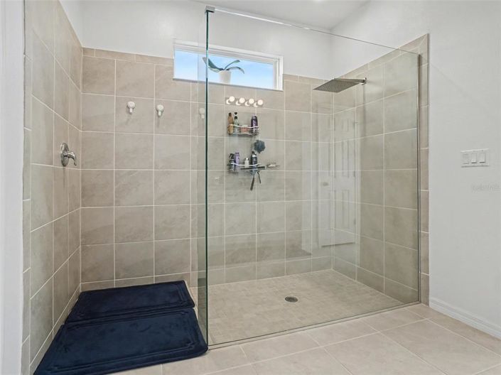 Image No.21-4 Bed House for sale