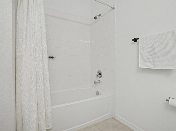 Image No.26-4 Bed House for sale