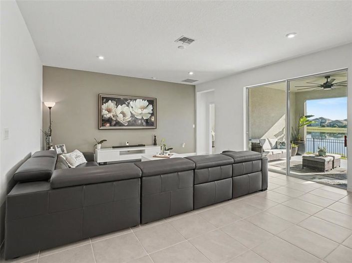 Image No.7-4 Bed House for sale