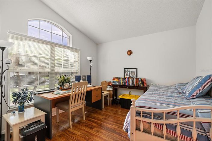 Image No.14-5 Bed House for sale